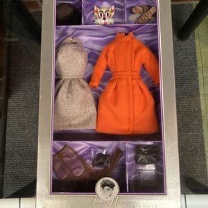 Audrey Hepburn Collection The Cat Mask Outfit